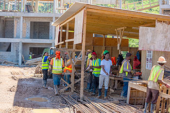 Anichi Resort Construction Update: Construction Workers - November 17, 2018