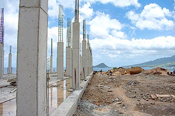Ход строительства курорта Anichi Resort & Spa от 3 июля 2018: бетонные колонны крупным планом