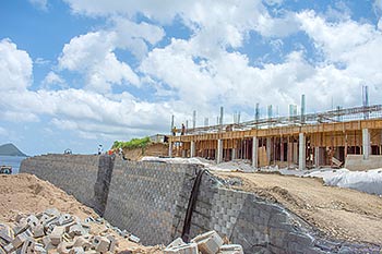 Ход строительства курорта Anichi Resort & Spa от 3 июля 2018: подпорная стена крупным планом