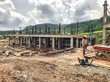 Ход строительства курорта Anichi Resort & Spa от 19 июля 2018: на строительной площадке