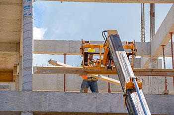 Ход строительства курорта Anichi Resort & Spa от 18 ноября 2018: рабочий