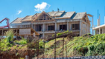 Ход строительства курорта Anichi Resort & Spa от 17 декабря 2018: рабочие на крыше
