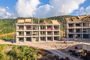 Ход строительства курорта Anichi Resort & Spa от 17 февраля 2019: здание 10 с западной стороны
