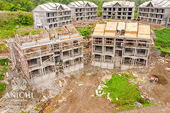 Ход строительства Anichi Resort & Spa от 24 июля 2020: вид с воздуха на здания 1 и 2