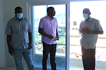 Dominica’s Prime Minister inspects rooms at Anichi Resort & Spa