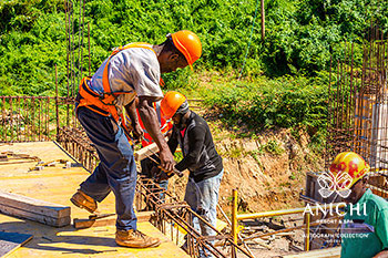 Ход строительства Anichi Resort & Spa за ноябрь 2021: рабочие на стройке