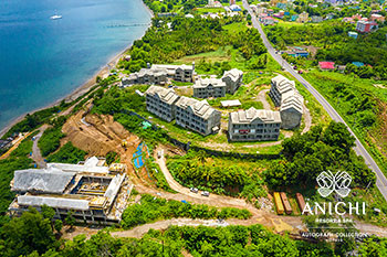Ход строительства Anichi Resort & Spa за июль 2022: вид с воздуха на строительную площадку