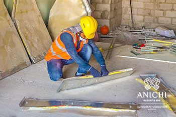 December 2022 Construction Update of Anichi Resort & Spa: Worker