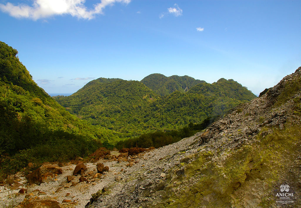 Горячие источники на Доминики: месторождения серы