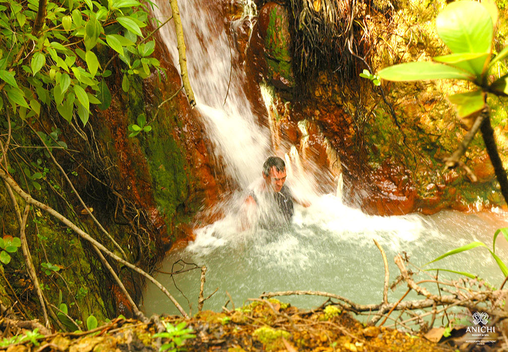 Горячие источники на Доминике: природные серные ванны