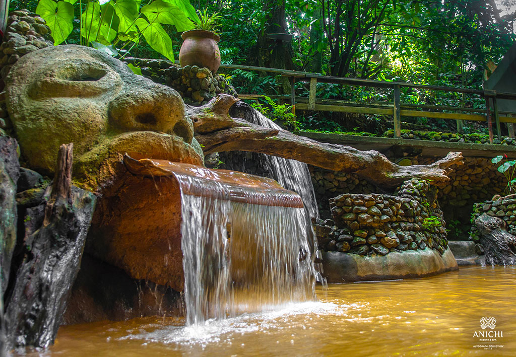 Dominica Hot Springs: Thermal Sulphur Springs